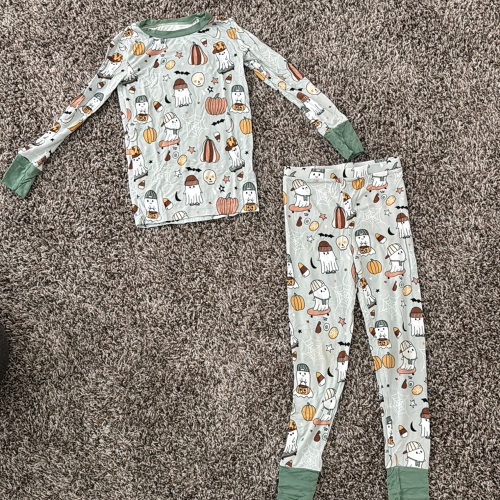 Kiki & Lulu Halloween pajamas